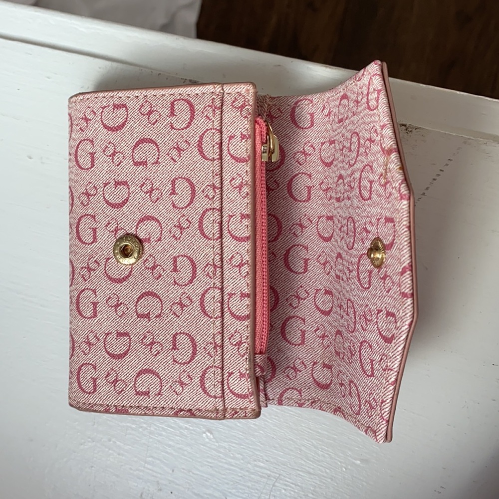 Guess wallet - Picture 2 of 2